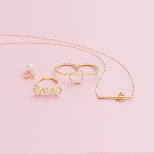 heart pavé duo pearl 耳环